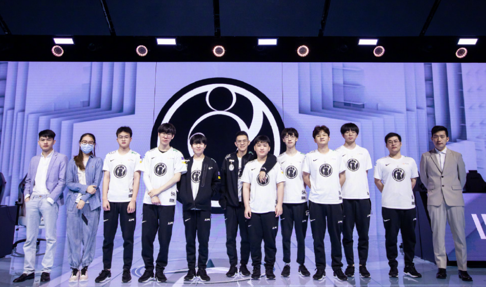 关键的篮板 关键的篮板